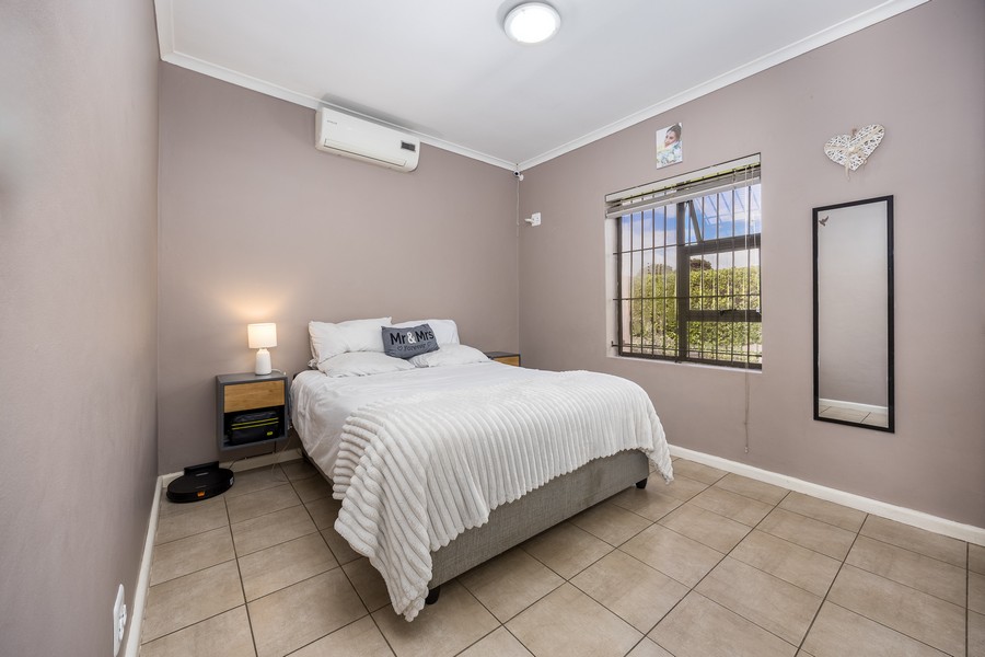 2 Bedroom Property for Sale in Viking Village Western Cape